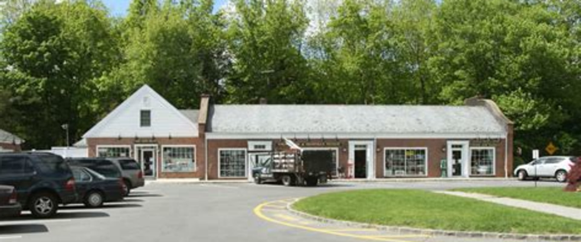 Exploring Retail Properties for Sale in Weston, CT